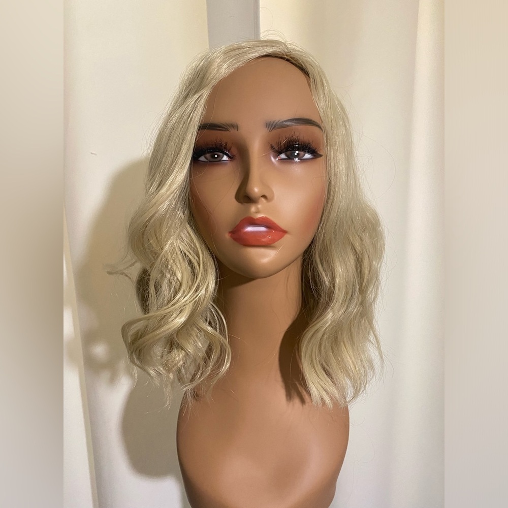 12” Ash Blonde Wavy Hair Wig